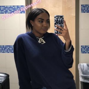 Meet your Posher, Taya